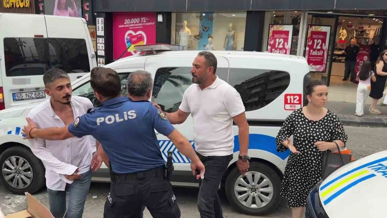 avmde-ne-bakiyorsun-kavgasi-kaskla-darp-edilen-sahis-sikayetci-oldu.webp