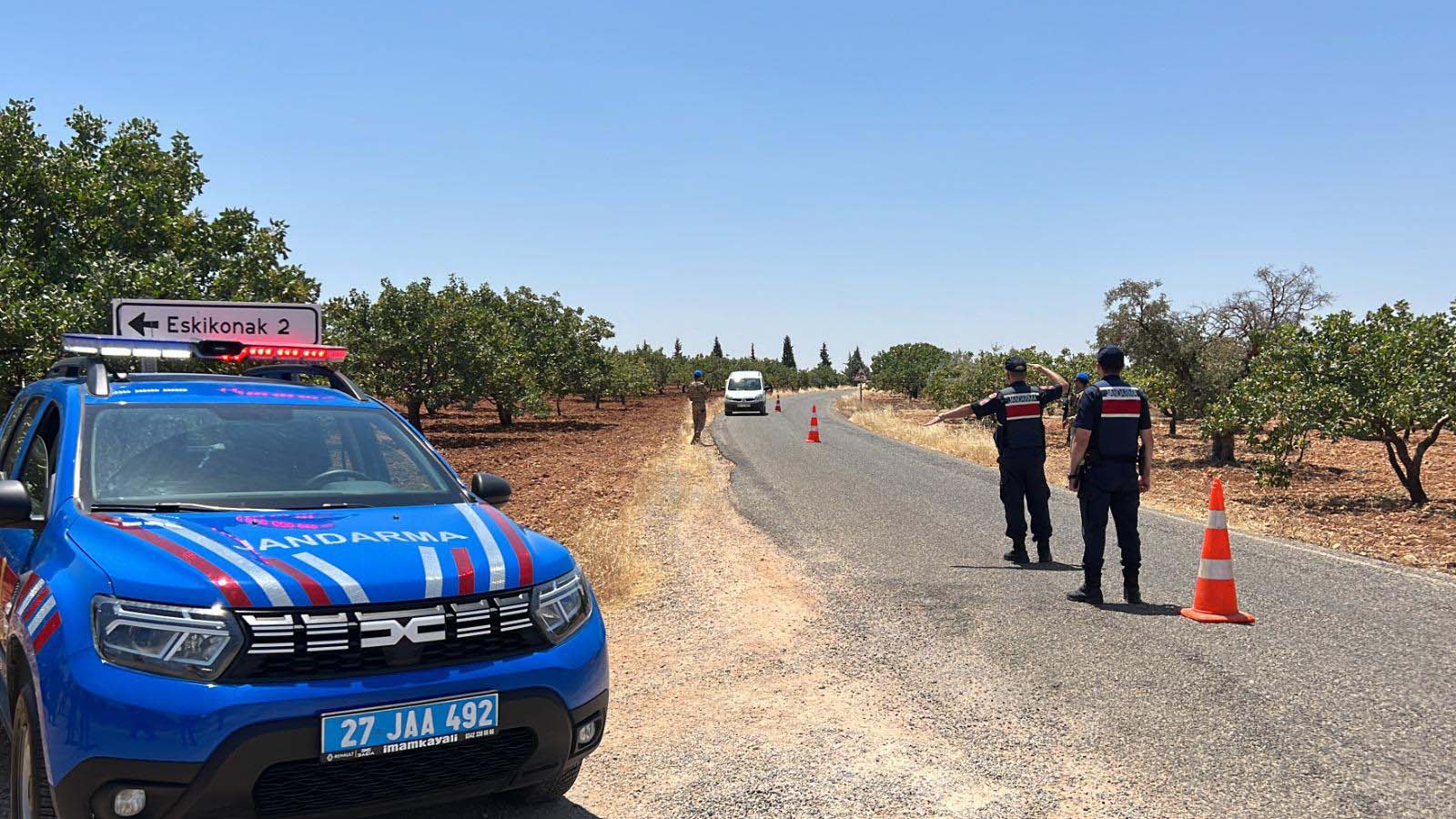 antep-fistiginda-hirsizliga-karsi-jandar-824374-244251.jpg