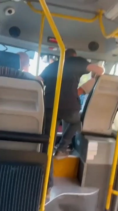istanbul-fatihte-minibuste-ayagima-ba-824739-244352.jpg