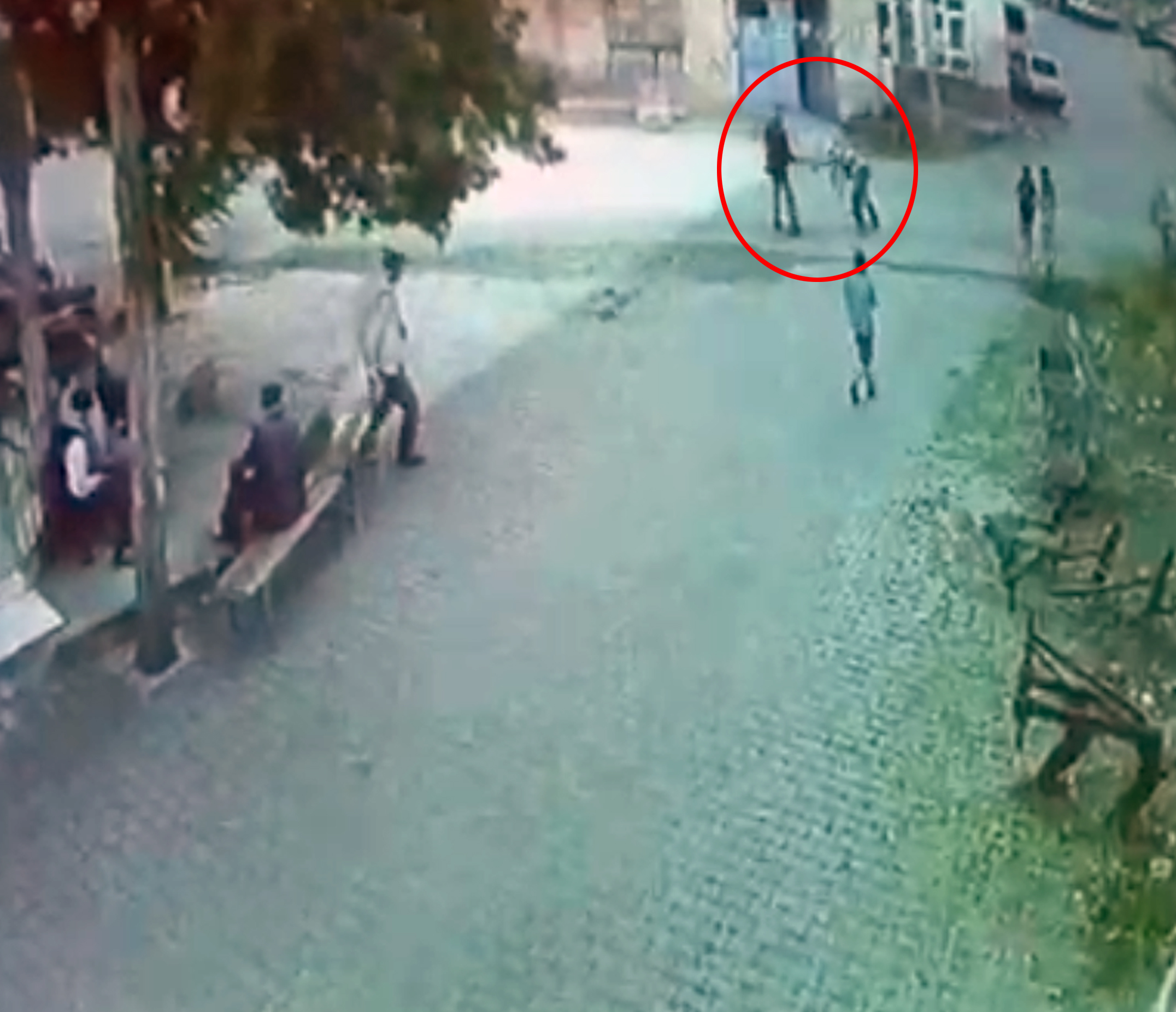 koy-meydaninda-karsilastigi-yegenini-tab-825559-244605.jpg