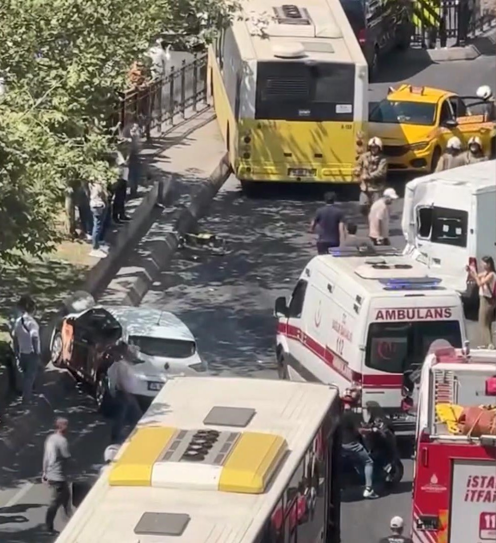 istanbul-beyoglunda-1-kisinin-oldugu-834899-247425.jpg