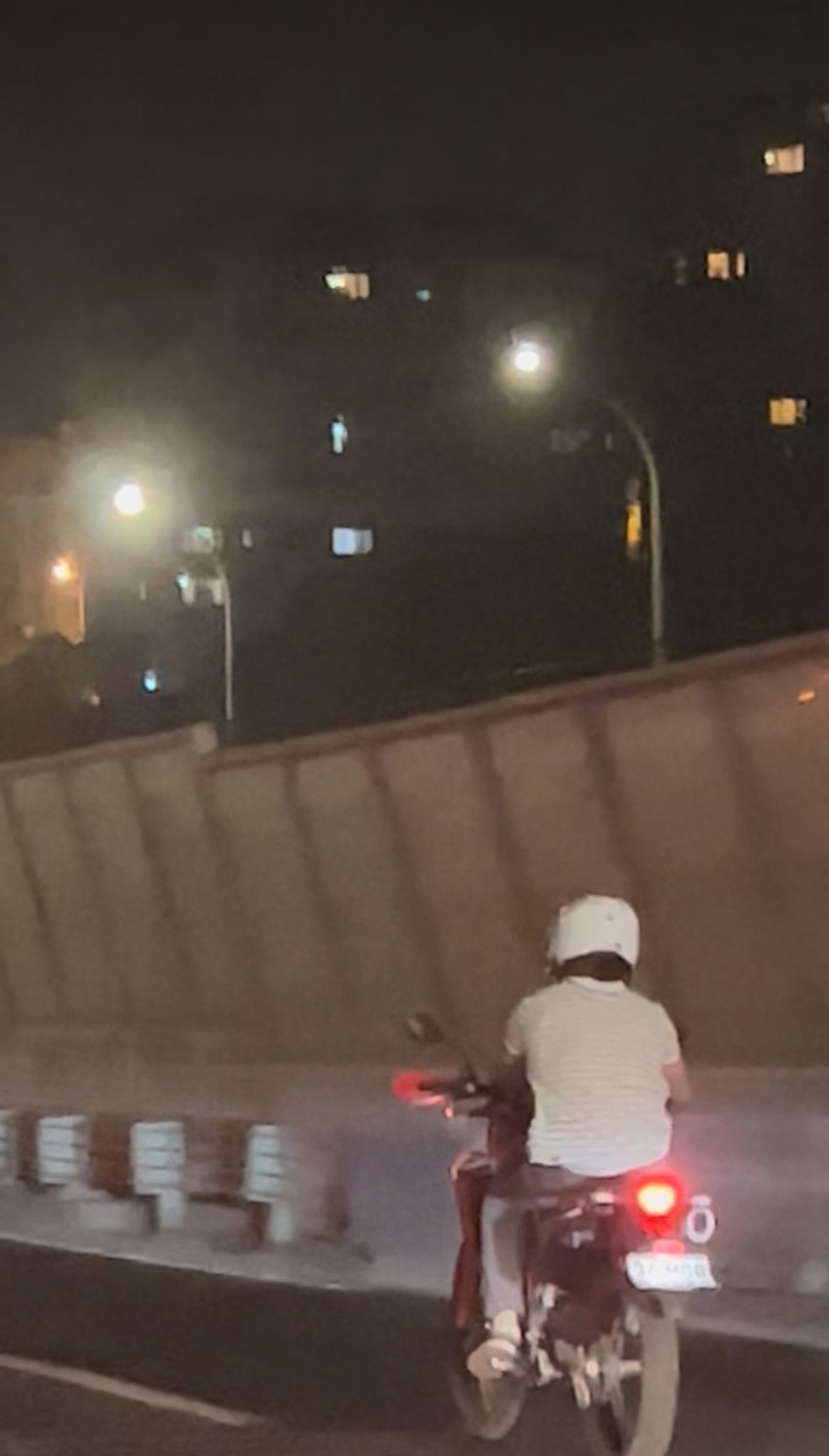 istanbul-halic-koprusunde-motosiklet-838712-248582.jpg