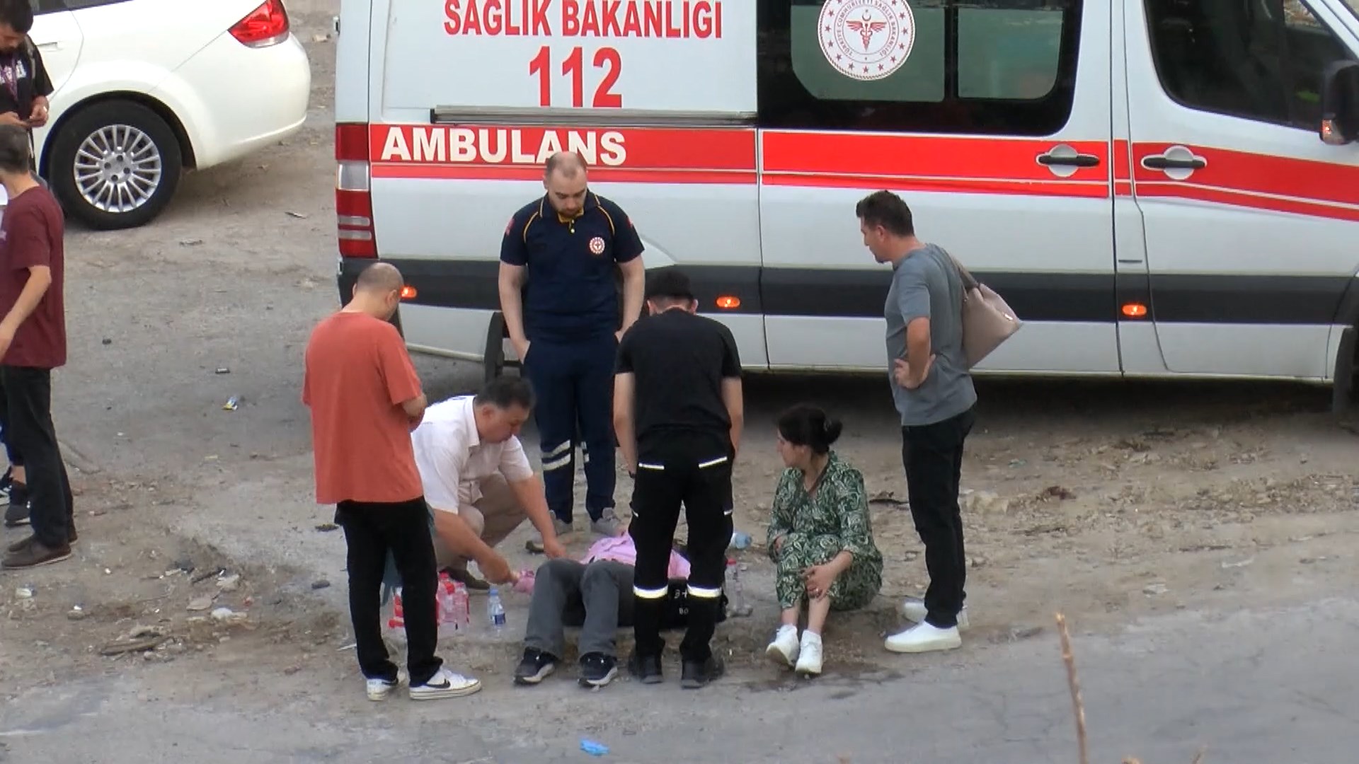 istanbul-maltepede-servis-otobusu-sar-838730-248584.jpg